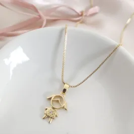 COLAR COM PINGENTE DE MENINA COM UM PONTO DE LUZ FILHOS