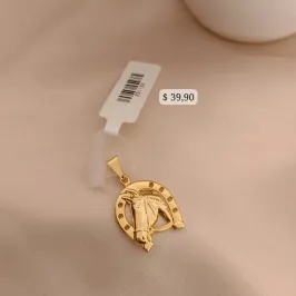 PINGENTE FERRADURA COM CAVALO