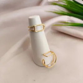 ANEL REGULAVEL COM RETANGULO VAZADO EM CIMA