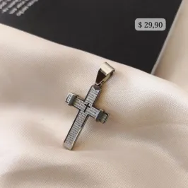 PINGENTE DE CRUZ COM ORAÇÃO DO PAI NOSSO AÇO