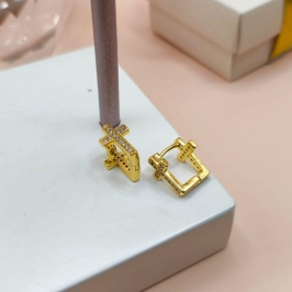 ARGOLA CRUZ CRAVEJADA NA FRENTE E ATRAS