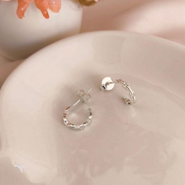 ARGOLA ESTILO CORRENTE COM PEDRAS DE ZIRCONIA