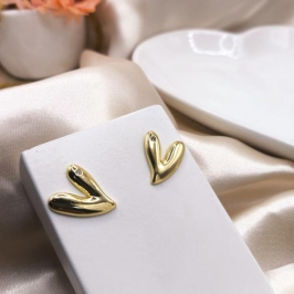 BRINCO CORAÇÃO COM PONTO DE LUZ NA PONTA SUPERIOR