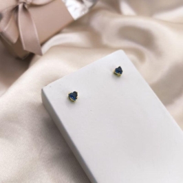 BRINCO FORMA CORAÇÃO PEDRA AZUL