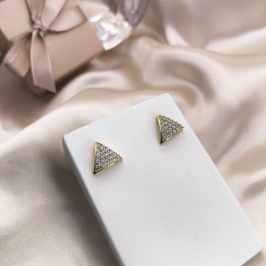 BRINCO TRIANGULO TODO CRAVEJADO EM MICRO ZIRCONIAS