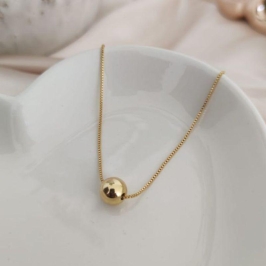 COLAR VENEZIANA COM PINGENTE DE ESFERA DOURADA M