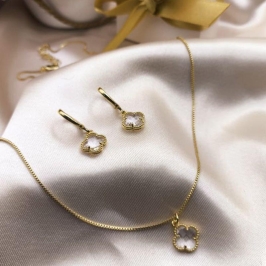 CONJUNTO FLOR TREVO PEDRA DE ZIRCONIA TRANSPARENTE