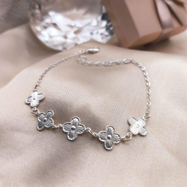 PULSEIRA ELO PORTUGUES COM 5 PLACAS DE TREVO