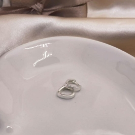 ARGOLA DE CORAÇÃO LISA