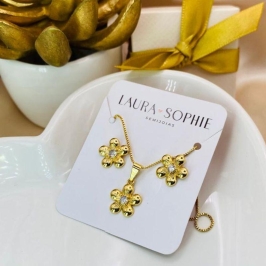 CONJUNTO FLOR COM PEDRA DE ZIRCONIA NO MEIO