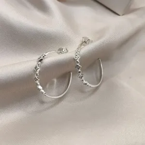 ARGOLA COM PONTO DE LUZ E QUADRADOS EM ZIRCONIAS