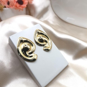 BRINCO ORGANICO EM FORMA DE CONCHA