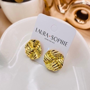 BRINCO ORGANICO REDONDOLISTRADO EM 4 DIREÇÕES