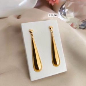 BRINCO ORGANICO EM FORMA DE GOTA COMPRIDA FINA