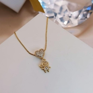 COLAR COM CORAÇÃO E MENINA CRAVEJADO EM MICRO ZIRCONIA