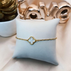 PULSEIRA TREVO COM BORDA TEXTURIZADA