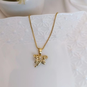 COLAR LIBELULA CRAVEJADO EM MICRO ZIRCONIA  NO MEIO