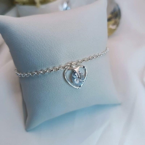 PULSEIRA COM CORAÇÃO VAZADO COM ZIRCONIA NO CENTRO