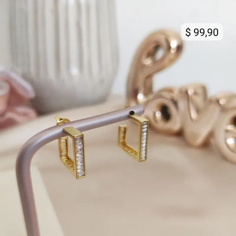 ARGOLA QUADRADA COM ZIRCONIA RETANGULARES