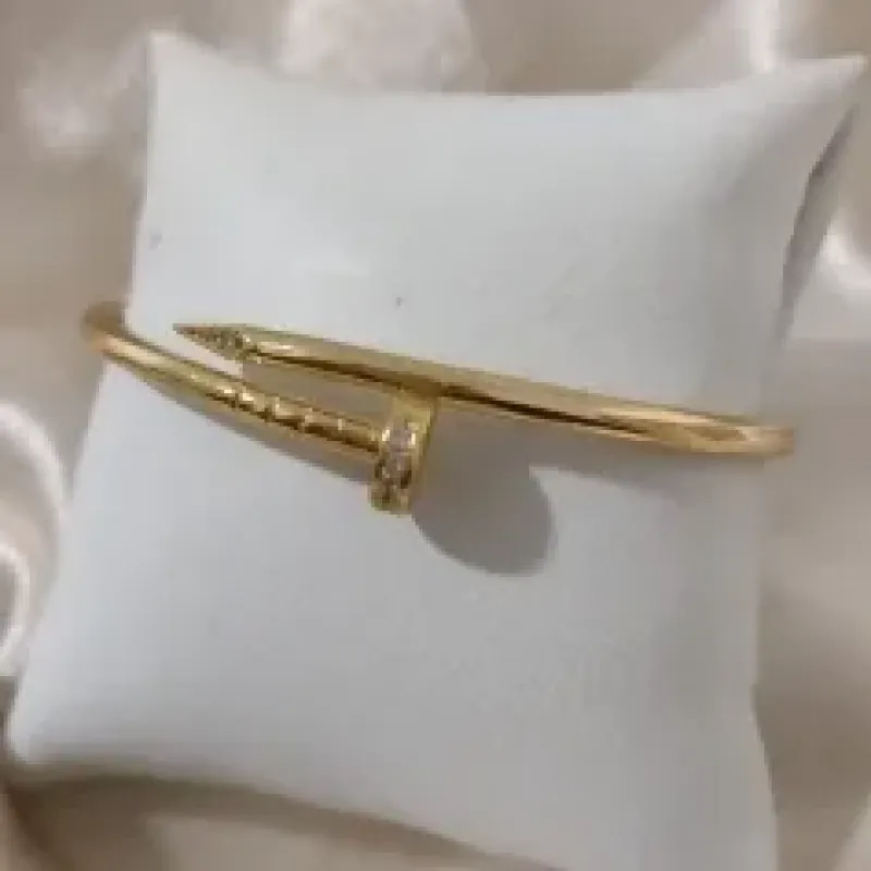 BRACELETE PREGO CRAVEJADO ZIRCONIA