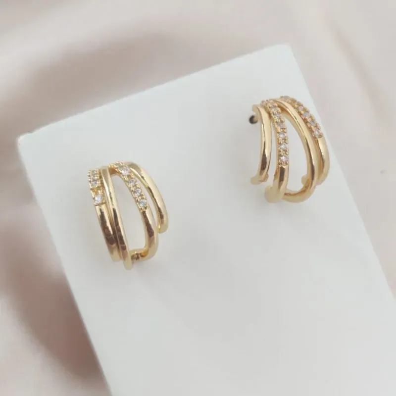 BRINCO 4 EM 1 SENDO 2 LISOS E 2 CRAVEJADO EM MMICRO ZIRCONIA