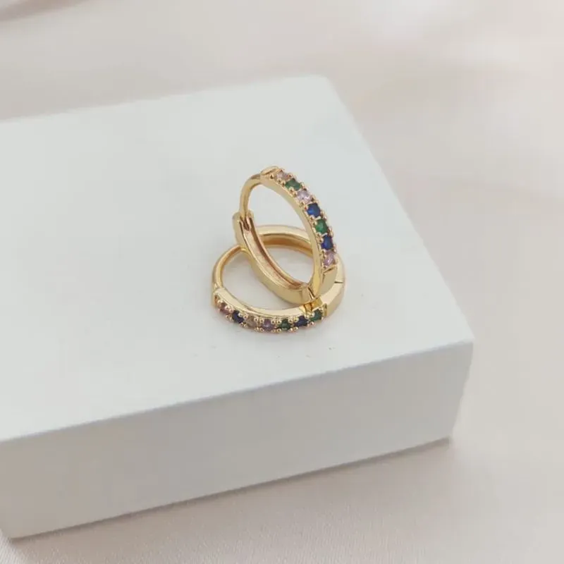 BRINCO ARGOLA COM 1 FILA DE ZIRCONIA COLORIDAS