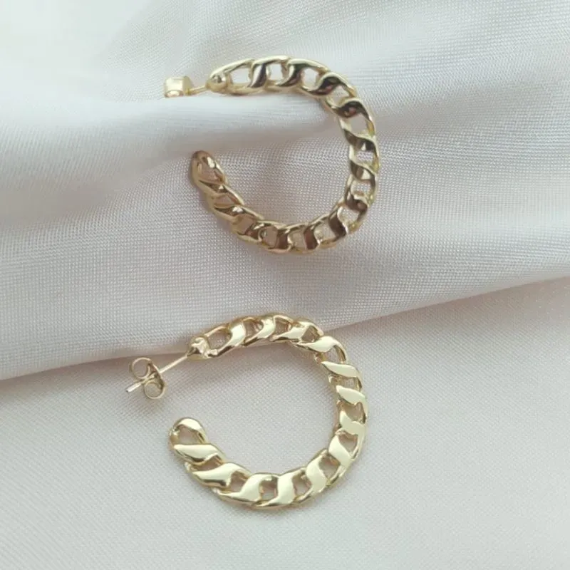 BRINCO ARGOLA ESTILO CORRENTE CHATADA