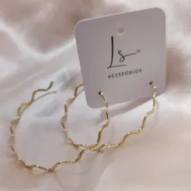 BRINCO ARGOLA LISA ONDULADA