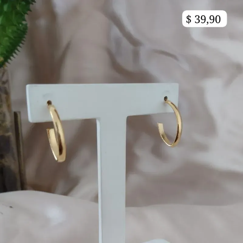 BRINCO ARGOLA OVAL LISA 3MM ESPESSURA