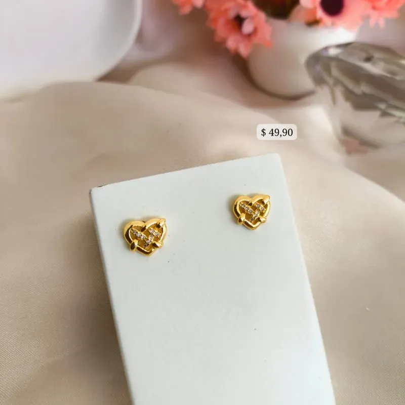 BRINCO CORAÇÃO CRUZADO EM MICRO ZIRCONIA