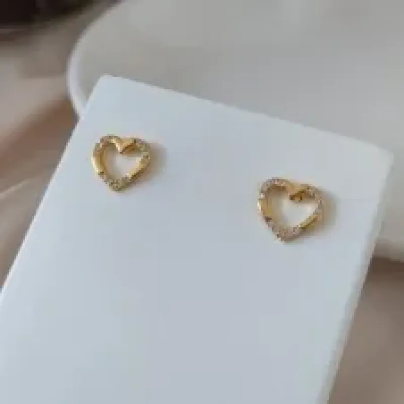 BRINCO CORAÇÃO LISO E CRAVEJADO ZIRCONIA