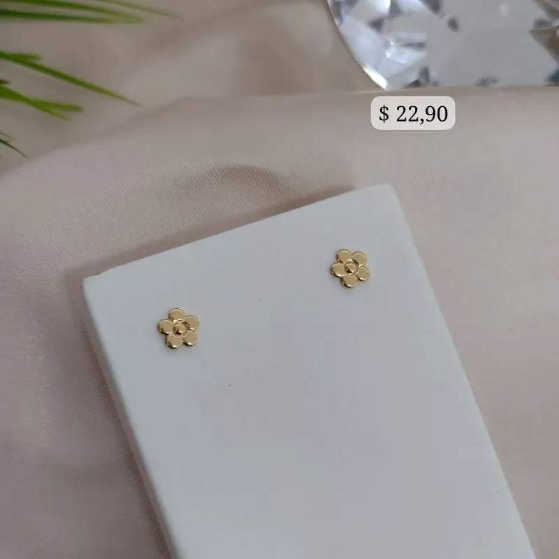 BRINCO FLOR CHAPINHA COM 5 PETALAS LISAS