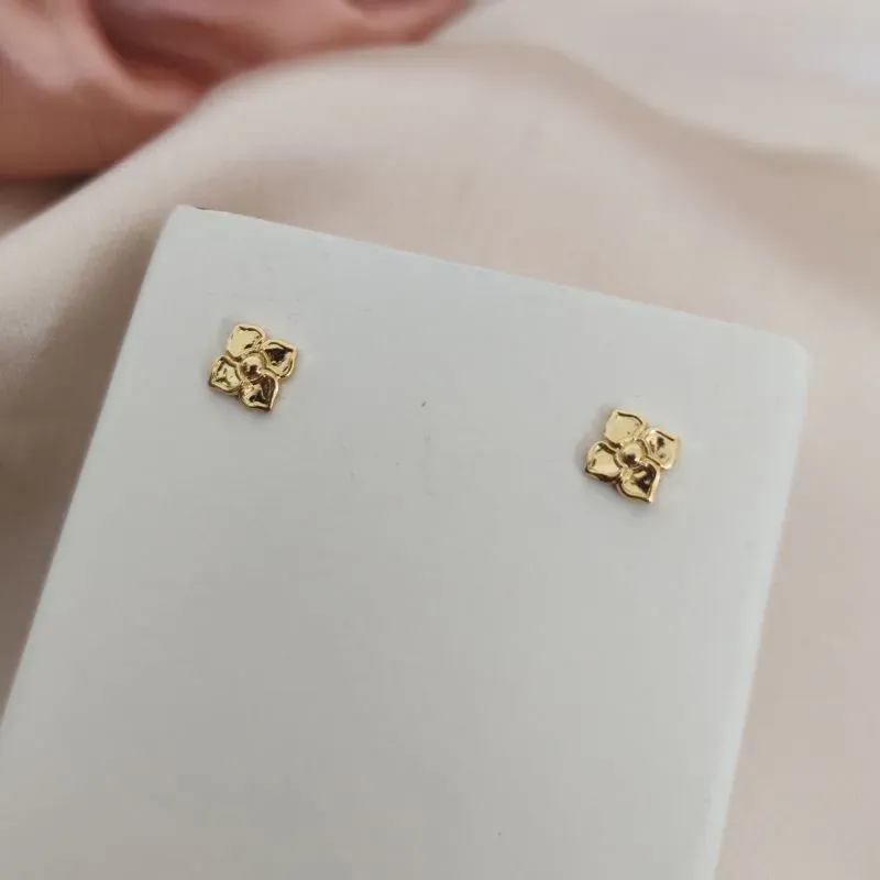 BRINCO FLOR COM 4 PETALAS