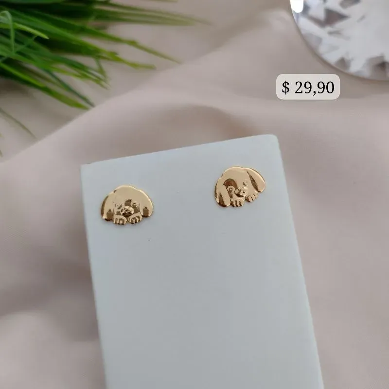 BRINCO FORMA DE CACHORRO CHAPINHA LISA