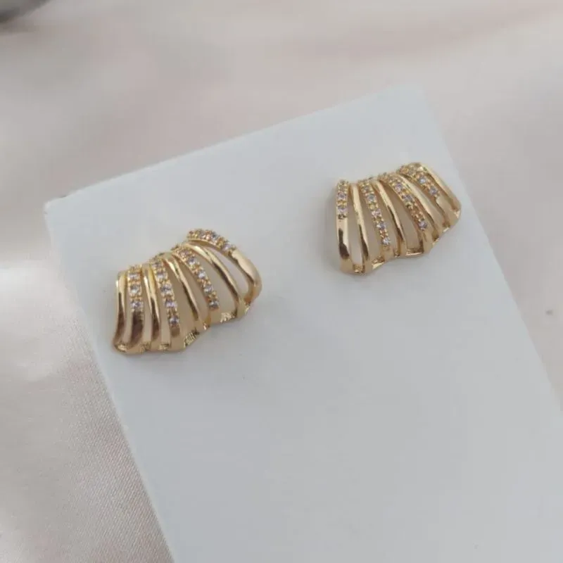 BRINCO FORMATO DE FRANJA LISO E CRAVEJADO EM MICRO ZIRCONIA