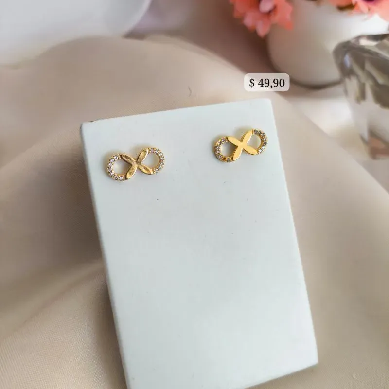 BRINCO INFINITO CRAVEJADO EM MICRO ZIRCONIA DOS LADOS