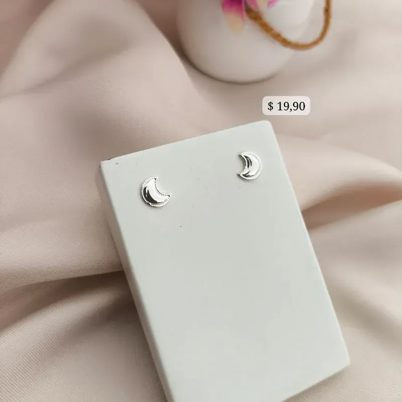 BRINCO LUA DETALHES NA LATERAIS B. A PRATA 925