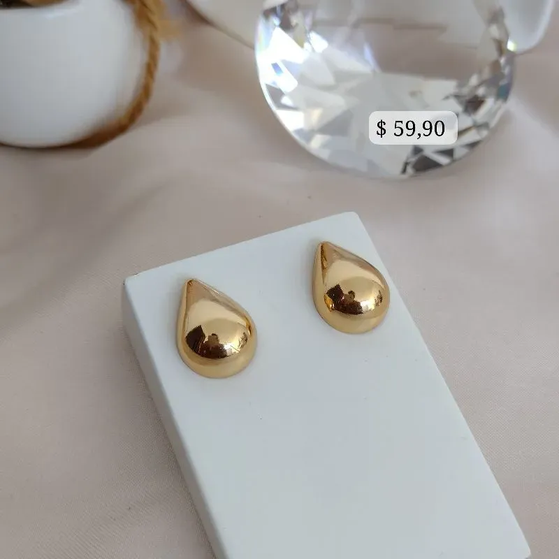 BRINCO ORGÂNICO FORMATO DE GOTA GORDINHA