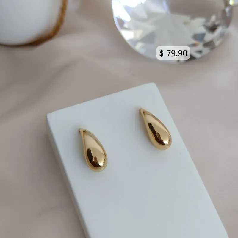 BRINCO ORGÂNICO FORMATO DE GOTA PONTUDA FINA OCA