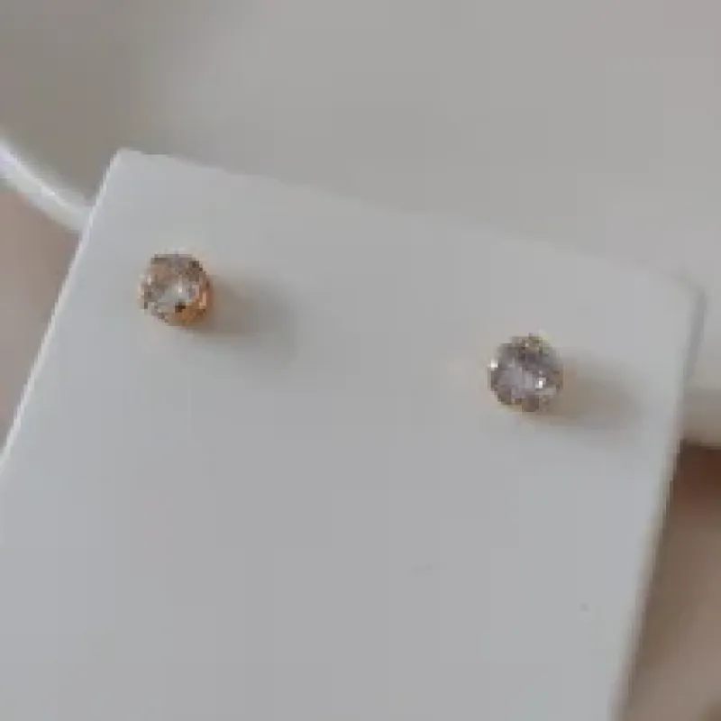 BRINCO PEDRA LILAS CLARA