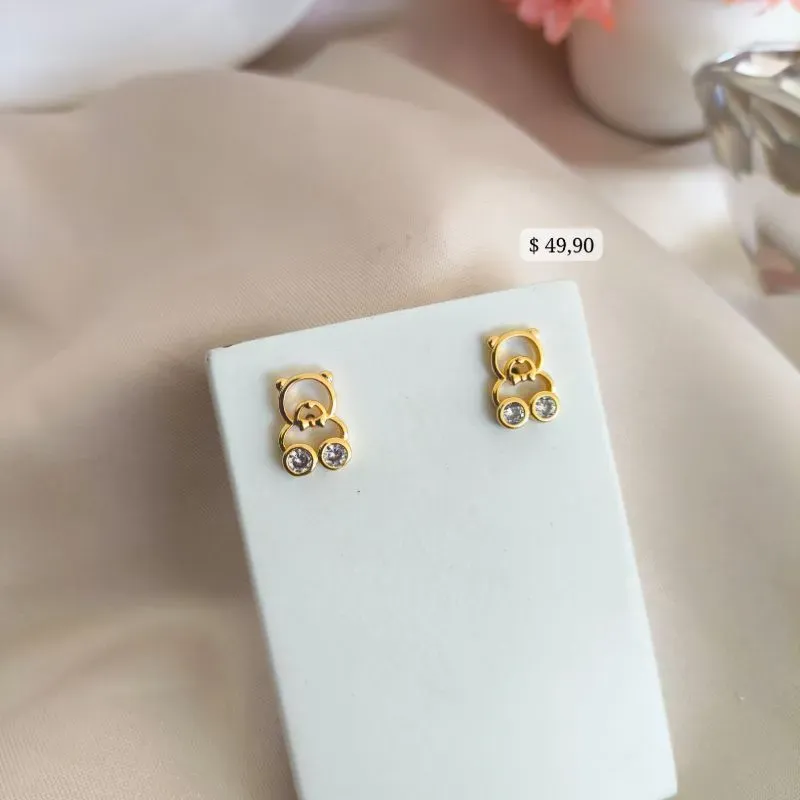 BRINCO URSINHO COM 2 PEDRAS DE ZIRCONIA NOS PÉS