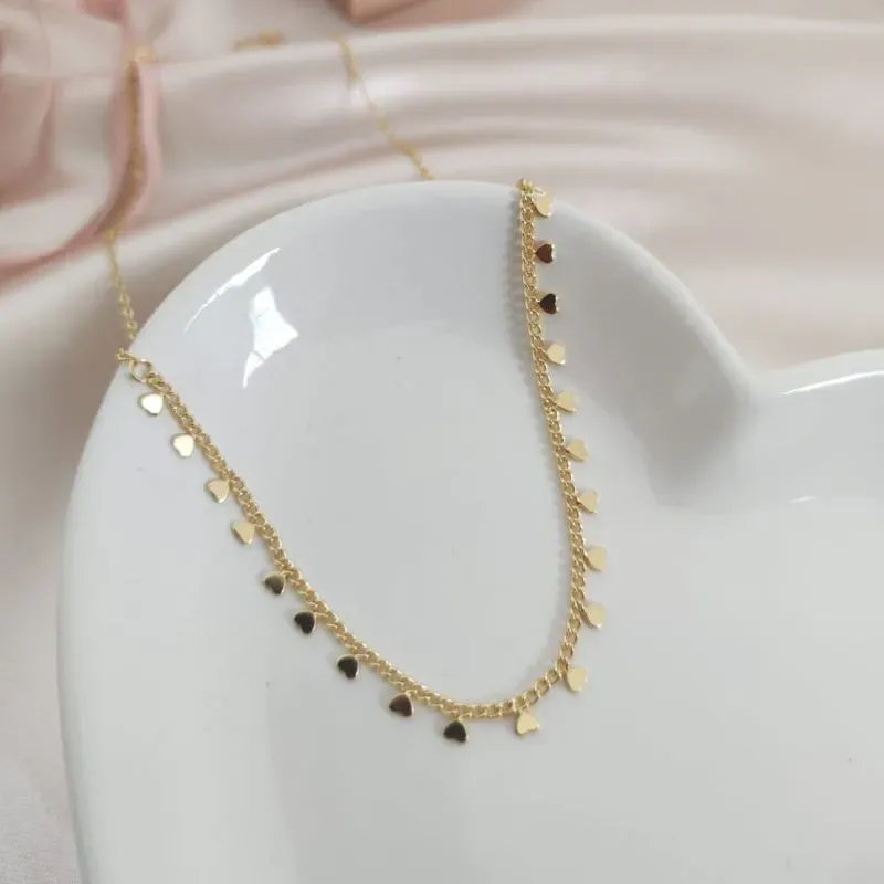 CHOKER ELO PORTUGUES COM CORAÇÕES PENDURADAS