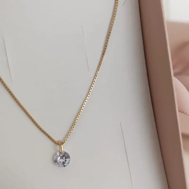 COLAR COM PONTO DE LUZ REDONDO