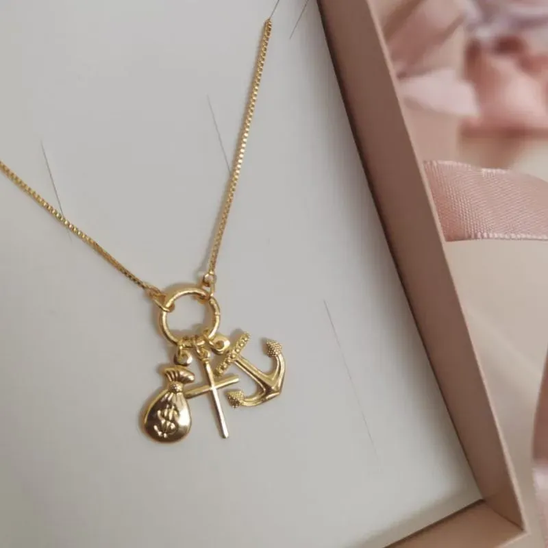 COLAR PATUA COM CRUZ ANCORA E DINHEIRO