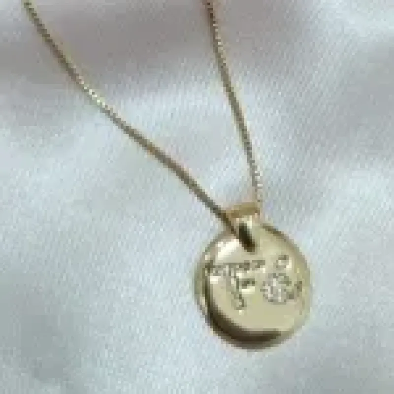 COLAR PLACA REDONDA FE CRAVEJADO ZIRCONIA