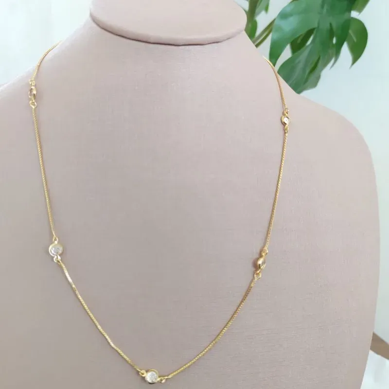 COLAR VENEZIANA COM PONTOS DE LUZ