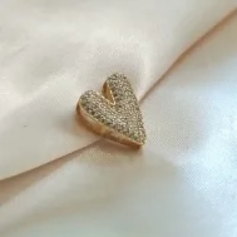 PINGENTE CORAÇÃO CRAVEJADO EM MICRO ZIRCONIA