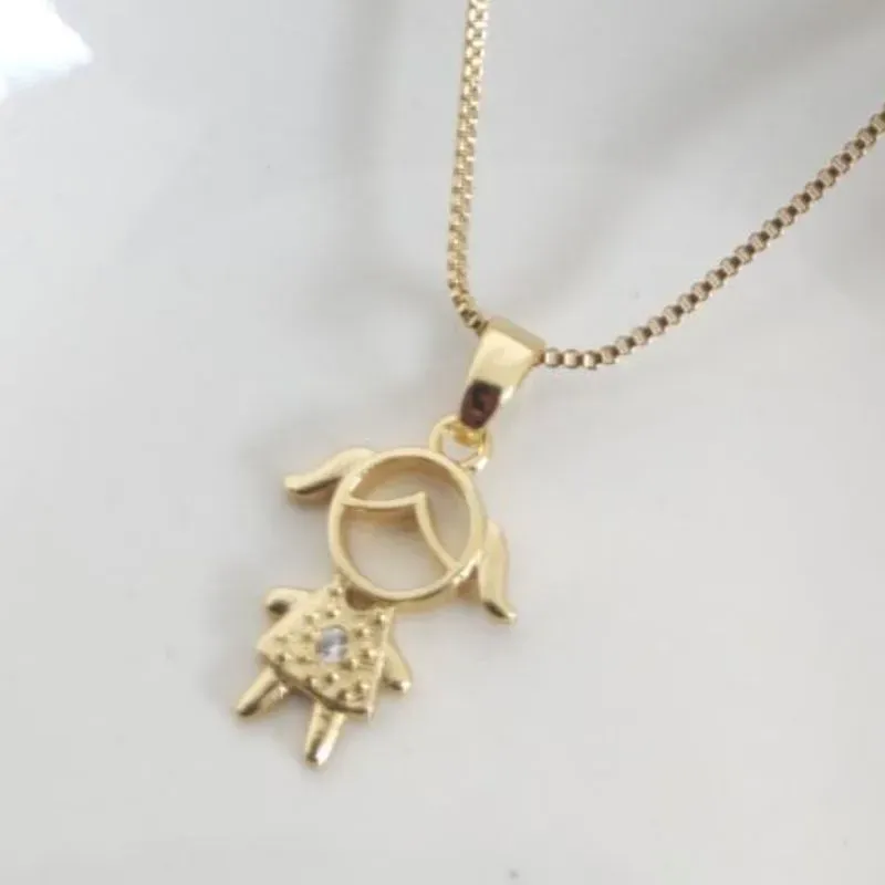 PINGENTE MENINA COM PONTO DE LUZ ZIRCONIA FILHOS