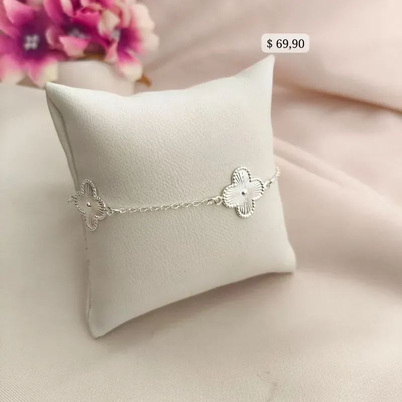 PULSEIRA COM 3 PLACAS FLOR TREVO B. A PRATA 925