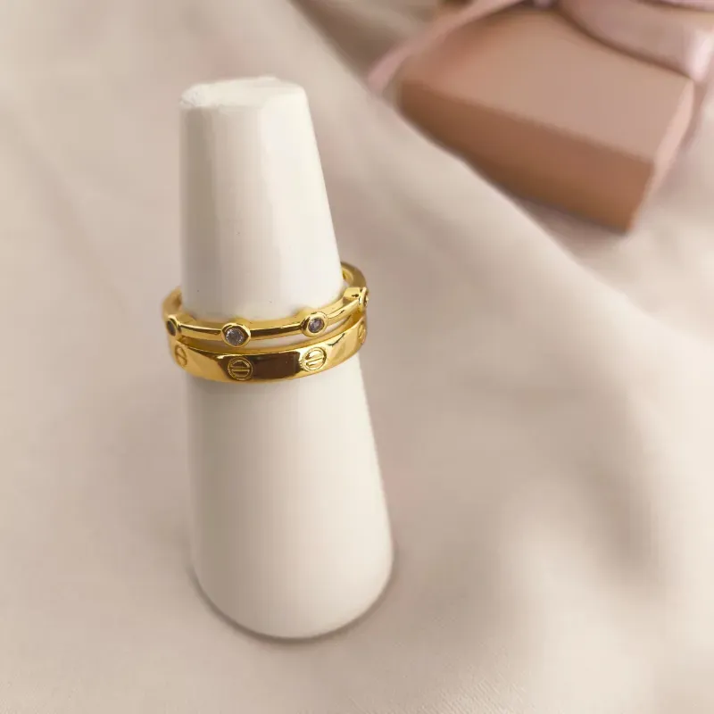 ANEL 2 EM 1 INPIRAÇÃO CARTIER E LISO COM PONTOS DE LUZ